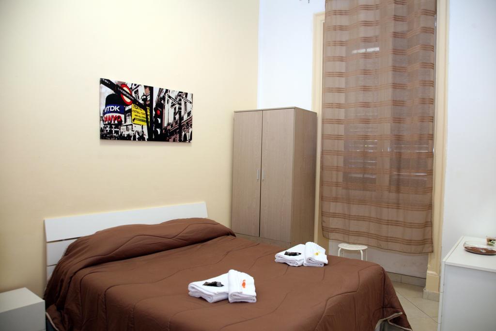 B&B Al Centro Di Palermo Exterior photo